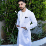 blouse médicale homme col officier blanche Medicabee vue lateralle