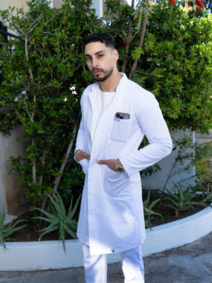 blouse médicale homme col officier blanche Medicabee vue lateralle